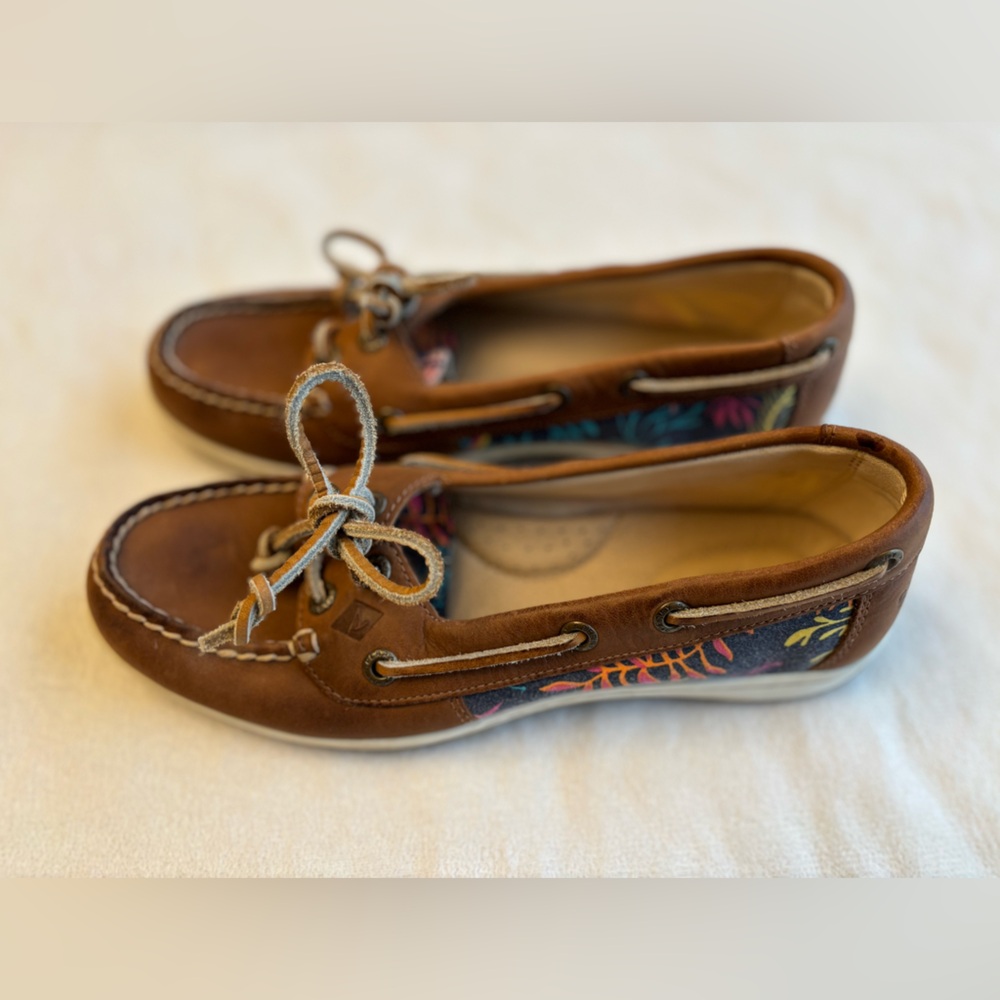 Sperry Causal Leather Loafer Slip On Shoe Size 6